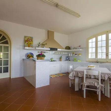 Casa Vacanze Giardini Hermes *